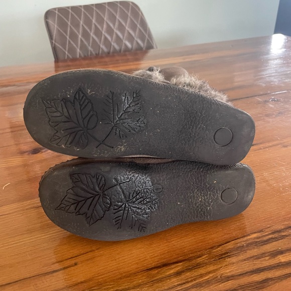 Barbo youth mukluks - Picture 4 of 5